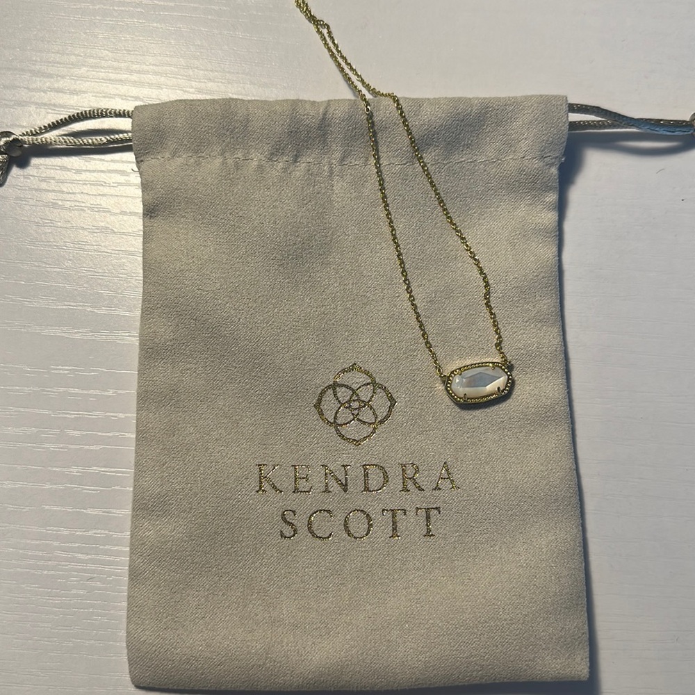 Elisa Kendra Scott Necklace